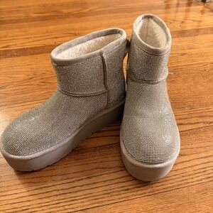 Madden Girl Womens Ease R Faux Fur Winter & Snow Boots | Silver | 9M